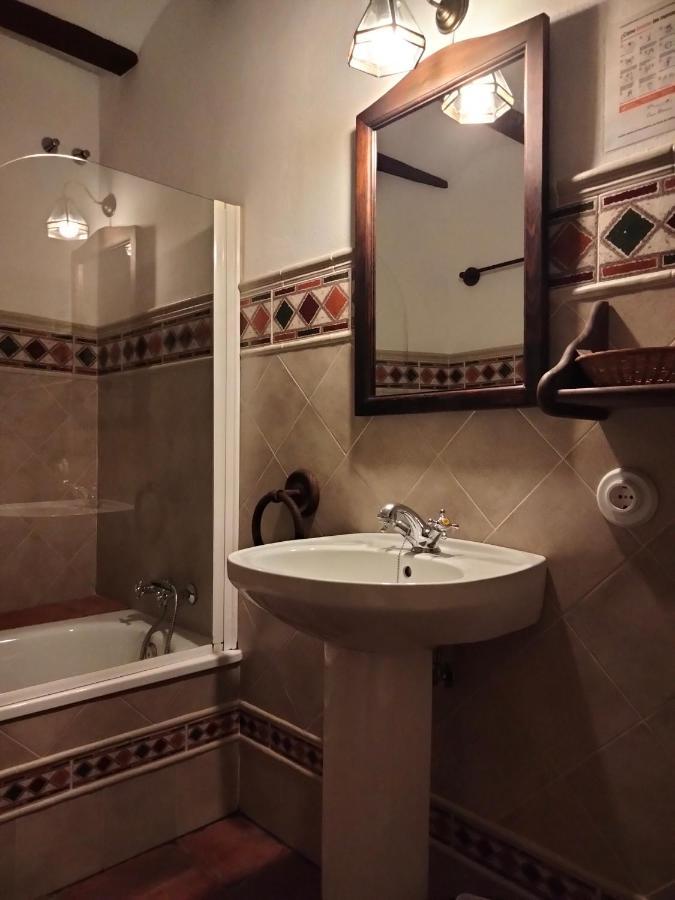 Alanís Casa Rural Y Restaurante Casa Adrianoゲストハウス エクステリア 写真